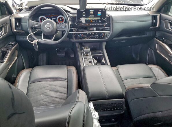 5N1DR3DH4RC246775 2024 NISSAN PATHFINDER Серебряный Вид панели приборов