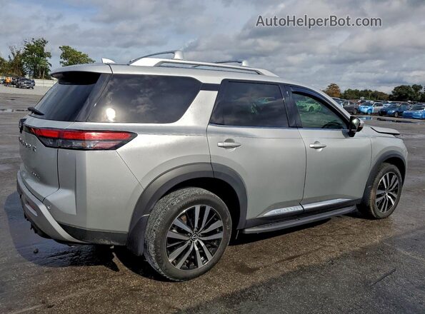 5N1DR3DH4RC246775 2024 NISSAN PATHFINDER Серебряный Задняя правая четверть