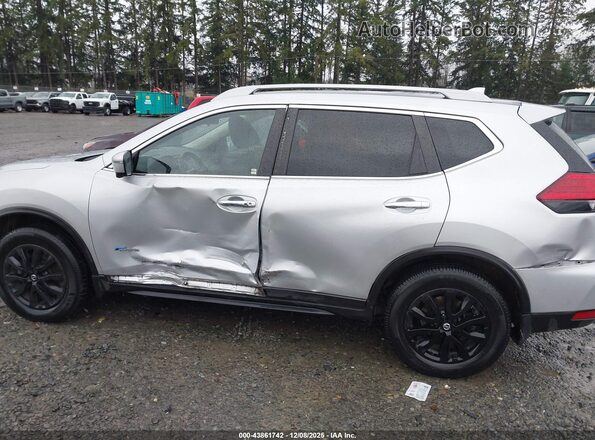 5N1ET2MV3HC798126 2017 NISSAN ROGUE HYBRID Gray Front view