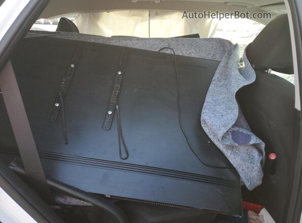 5NMJFCAE6NH008805 2022 HYUNDAI TUCSON White Rear interior view