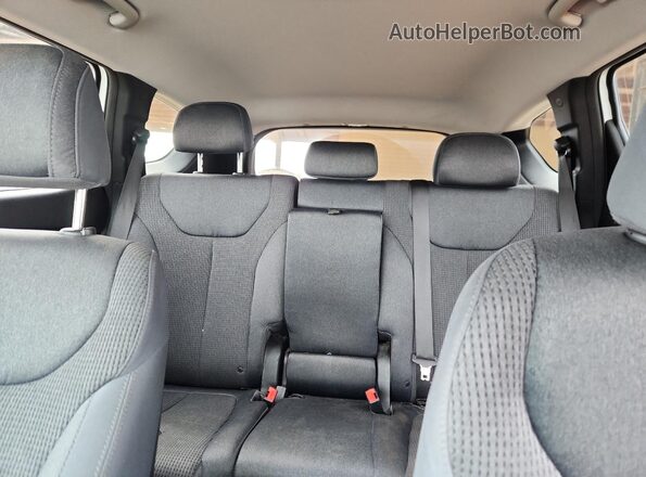 5NMS23AD3LH177572 2020 HYUNDAI SANTA White Rear seats view