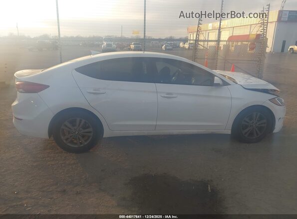 5NPD84LF0JH339914 2018 HYUNDAI ELANTRA White Vista interior trasera