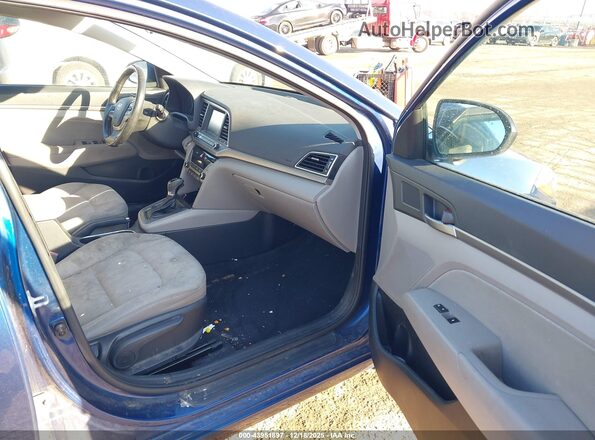 5NPD84LF6HH014856 2017 HYUNDAI ELANTRA Blue წინა სალონის ხედი