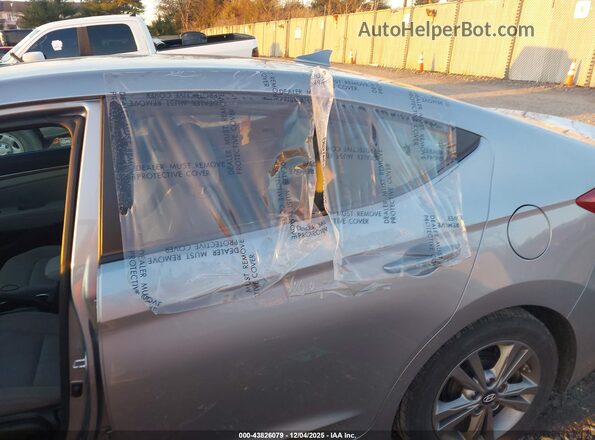 5NPD84LF7HH119857 2017 HYUNDAI ELANTRA Silver 