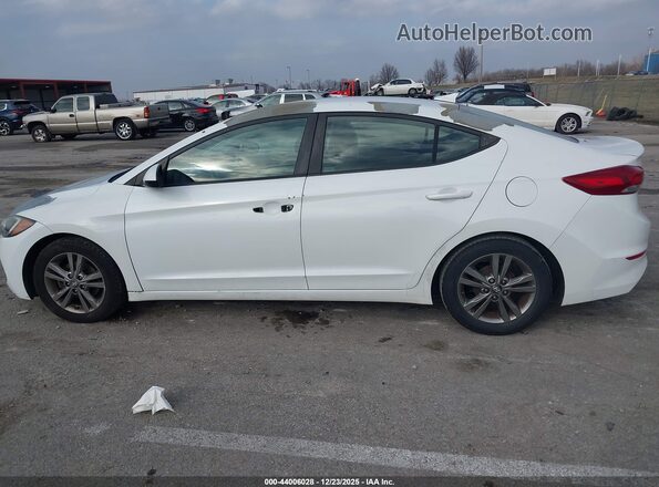 5NPD84LF9HH052212 2017 HYUNDAI ELANTRA White Սալոնի 360 աստիճան տեսք