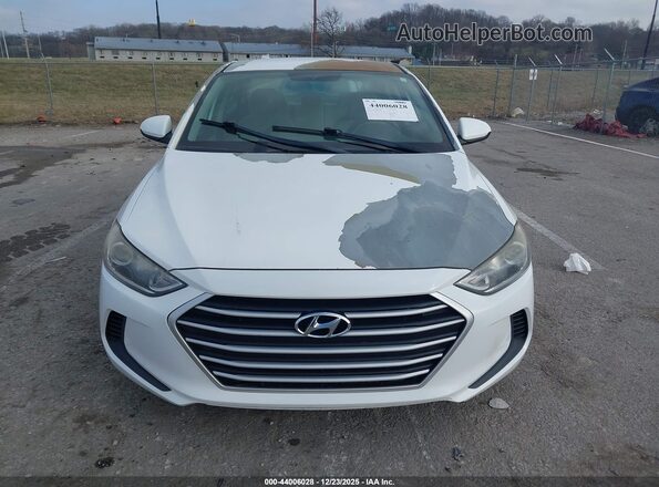 5NPD84LF9HH052212 2017 HYUNDAI ELANTRA White Սարքավորումների վահանակի տեսք