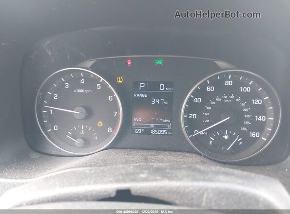 5NPD84LF9HH052212 2017 HYUNDAI ELANTRA White Հետևի նստատեղերի տեսք
