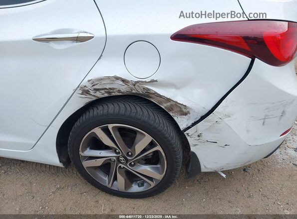 5NPDH4AE7GH668208 2016 HYUNDAI ELANTRA Белый Вид спереди
