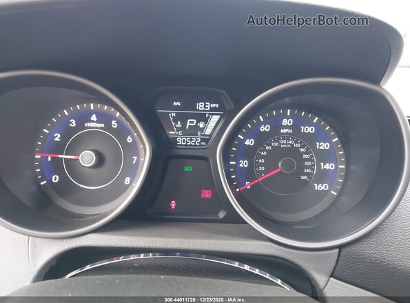 5NPDH4AE7GH668208 2016 HYUNDAI ELANTRA Белый Вид задних сидений