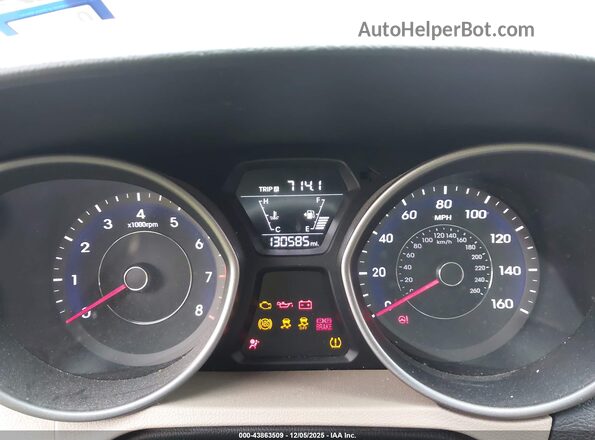 5NPDH4AE9GH717120 2016 HYUNDAI ELANTRA Black Панорамний вид салону 360°