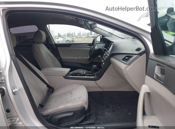 5NPE24AF5JH681321 2018 HYUNDAI SONATA Silver 