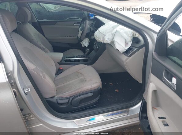 5NPE24AF7GH389615 2016 HYUNDAI SONATA Silver Սալոնի դիմացի տեսք