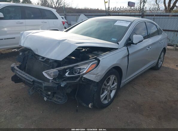 5NPE34AF3JH678589 2018 HYUNDAI SONATA Silver წინა მარცხენა ხედი სამი მეოთხედიდან