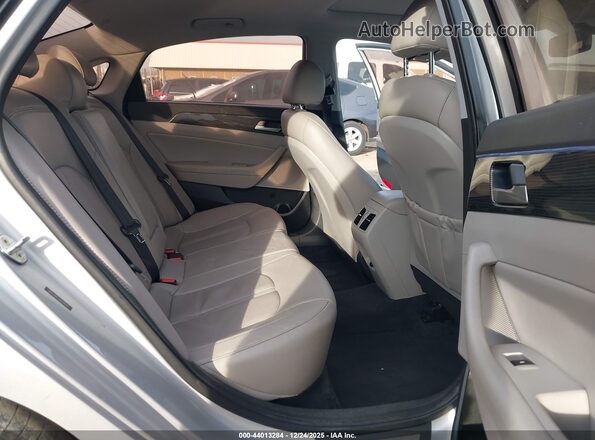 5NPE34AF3JH678589 2018 HYUNDAI SONATA Silver VIN კოდის სტიკერის ხედი