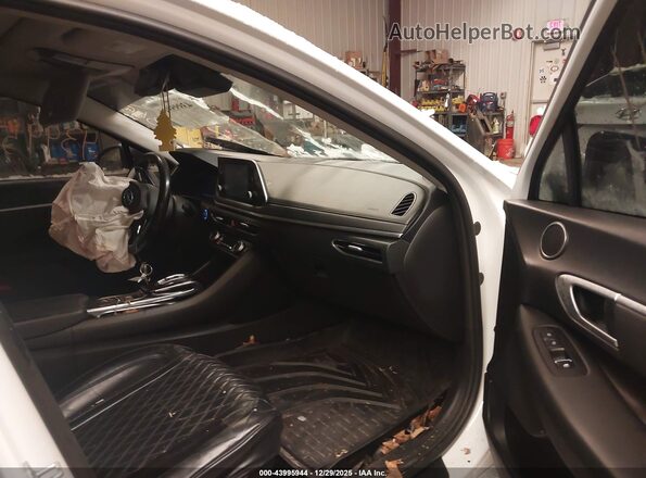 5NPEF4JA9MH079793 2021 HYUNDAI SONATA White Widok wnętrza z przodu