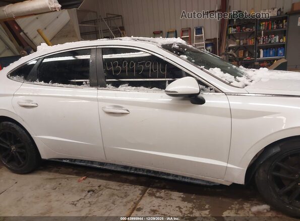 5NPEF4JA9MH079793 2021 HYUNDAI SONATA White Widok wnętrza 360 stopni