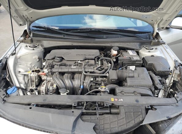 5NPLL4AG4NH061188 2022 HYUNDAI ELANTRA Серебряный Вид задней части салона