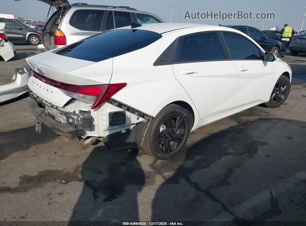 5NPLM4AG0NH083413 2022 HYUNDAI ELANTRA White Հետևի աջ