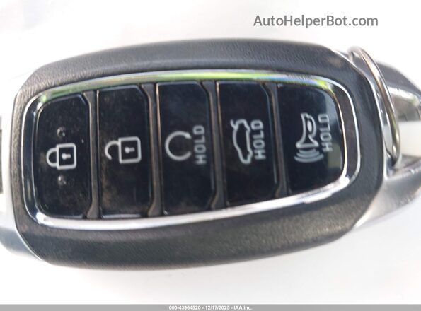 5NPLM4AG0NH083413 2022 HYUNDAI ELANTRA White Առջևի վահանակի տեսք