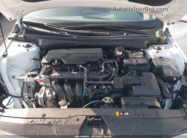 5NPLM4AG0NH083413 2022 HYUNDAI ELANTRA White Հետևի տեսք