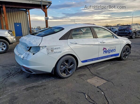 5NPLM4AG2NH079489 2022 HYUNDAI ELANTRA Белый Задняя правая четверть