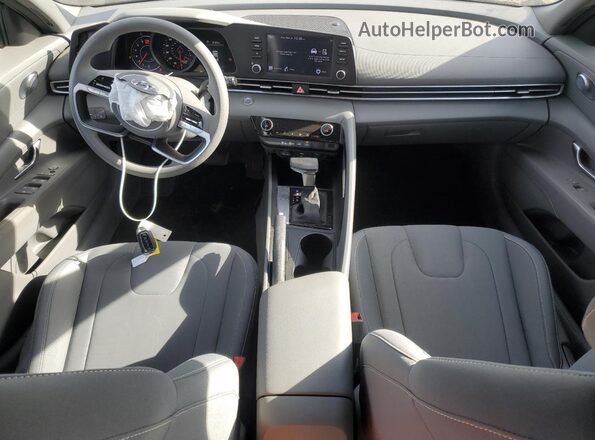 5NPLM4AG4NH068767 2022 HYUNDAI ELANTRA Blue წინა პანელის ხედი