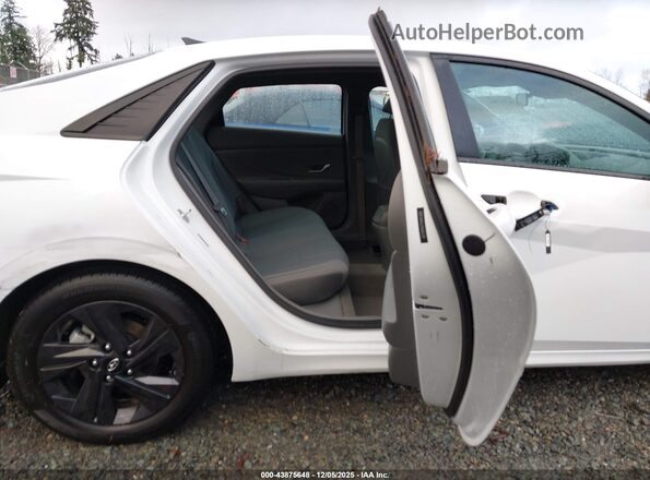 5NPLM4AG7NH053129 2022 HYUNDAI ELANTRA White Widok naklejki z numerem VIN
