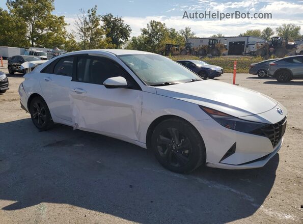 5NPLM4AG7NH080136 2022 HYUNDAI ELANTRA White Front right