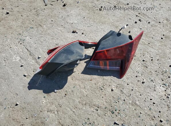 5NPLM4AG7NH080136 2022 HYUNDAI ELANTRA White Engine compartment view