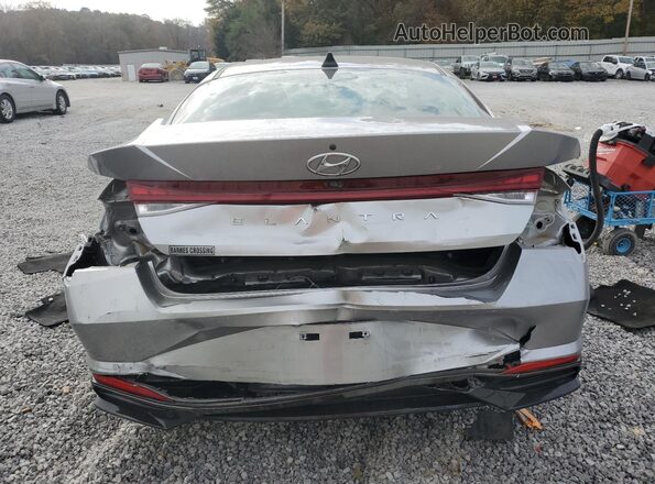 5NPLN4AG3NH063606 2022 HYUNDAI ELANTRA Серебряный Вид сзади