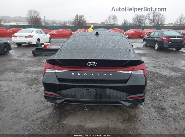 5NPLN4AG4NH075313 2022 HYUNDAI ELANTRA Черный 