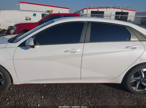 5NPLS4AG4PH097940 2023 HYUNDAI ELANTRA White Vista interior de 360 grados