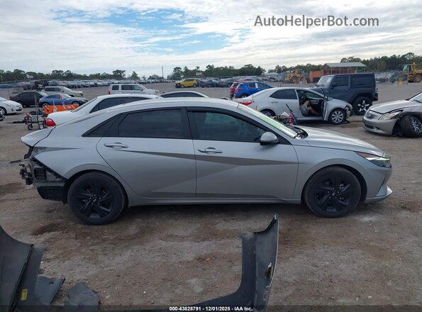5NPLS4AG8MH007409 2021 HYUNDAI ELANTRA Silver Սալոնի 360 աստիճան տեսք