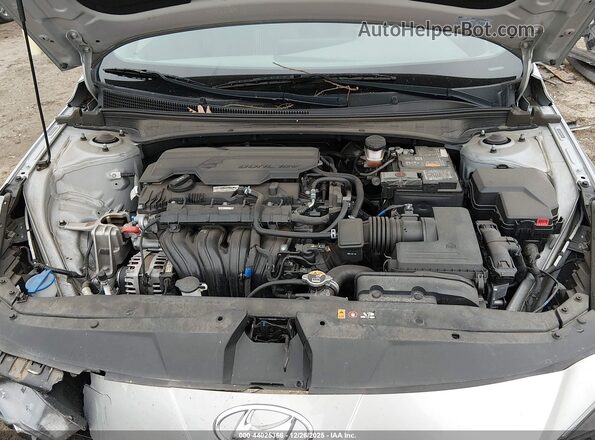 5NPLS4AG9NH076692 2022 HYUNDAI ELANTRA Silver Widok z tyłu