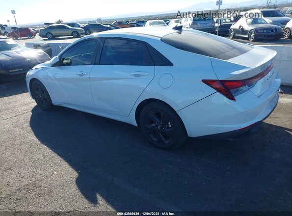 5NPLS4AG9NH080631 2022 HYUNDAI ELANTRA White 
