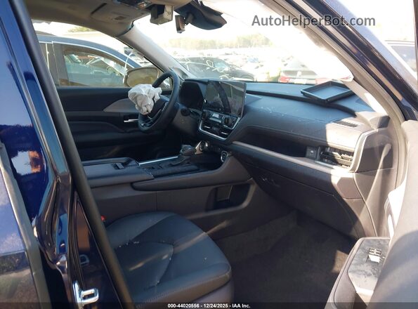 5TDAAAA52SS035544 2025 TOYOTA LIMITED Dark Blue Front interior view