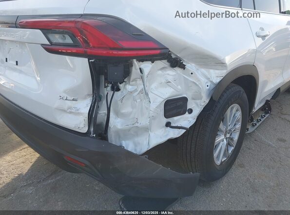 5TDACAB57TS074186 2026 TOYOTA LE White Widok z przodu
