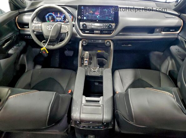 5TDADAB59SS019198 2025 TOYOTA LIMITED Gray Widok deski rozdzielczej