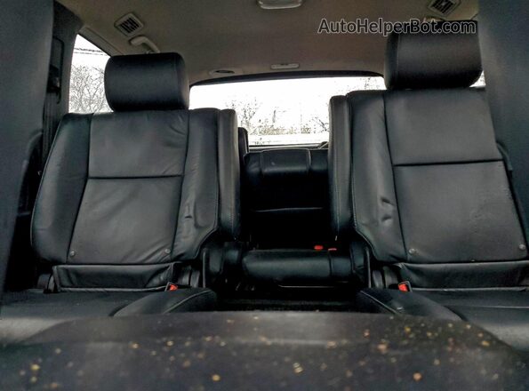 5TDBY5G10JS158737 2018 TOYOTA SEQUOIA White უკანა სავარძლების ხედი
