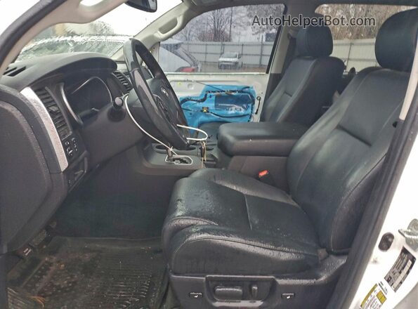 5TDBY5G10JS158737 2018 TOYOTA SEQUOIA White წინა სალონის ხედი