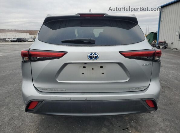 5TDDBRCH8MS520077 2021 TOYOTA LIMITED Silver Rear view
