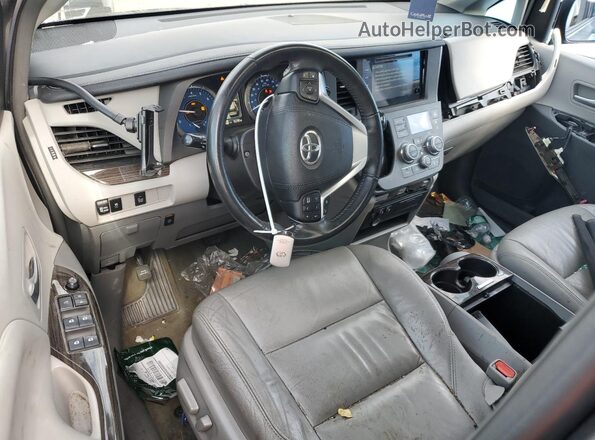 5TDDZ3DC6HS187735 2017 TOYOTA LE Серый Вид панели приборов
