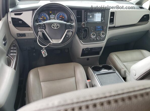 5TDDZ3DC9LS249492 2020 TOYOTA LE Синий Вид панели приборов