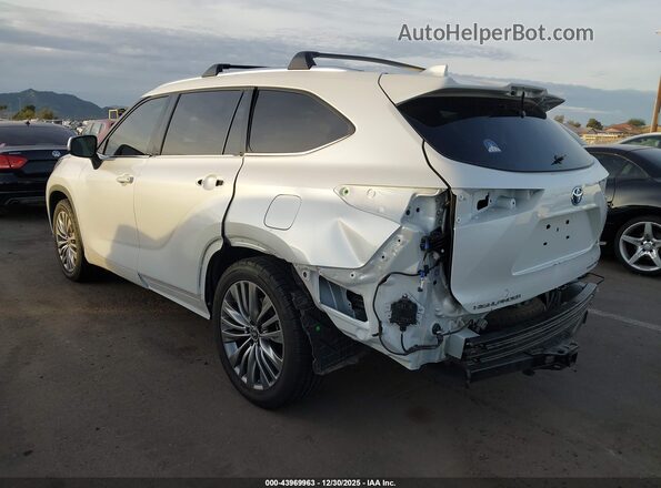 5TDFARAH9NS012863 2022 TOYOTA HIGHLANDER HYBRID White 