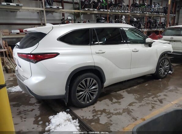 5TDFZRBH3LS045720 2020 TOYOTA HIGHLANDER White Tył prawy