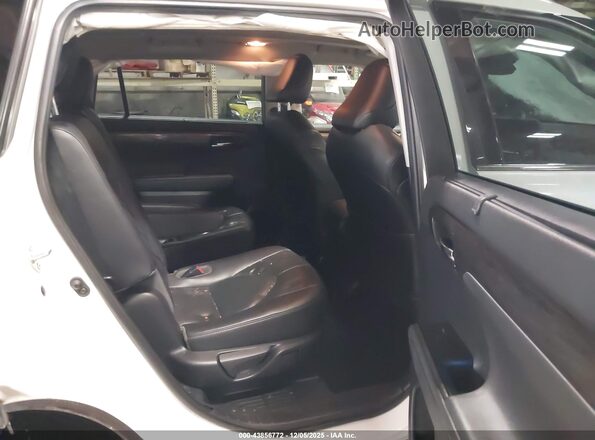 5TDFZRBH3LS045720 2020 TOYOTA HIGHLANDER White Widok naklejki z numerem VIN