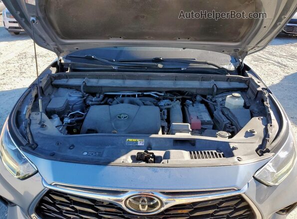 5TDFZRBH8LS050637 2020 TOYOTA HIGHLANDER Silver Vista interior trasera
