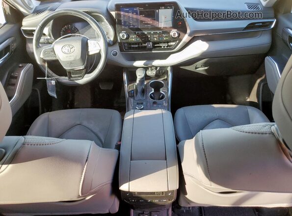 5TDFZRBH8LS050637 2020 TOYOTA HIGHLANDER Silver Vista del salpicadero