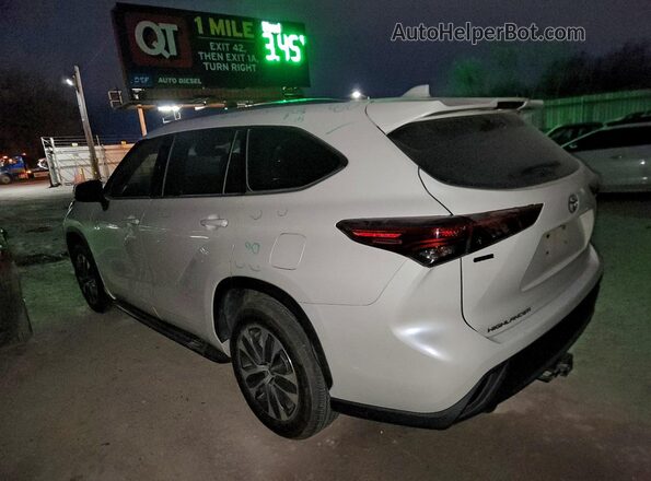5TDGZRAH6LS028920 2020 TOYOTA LE White 