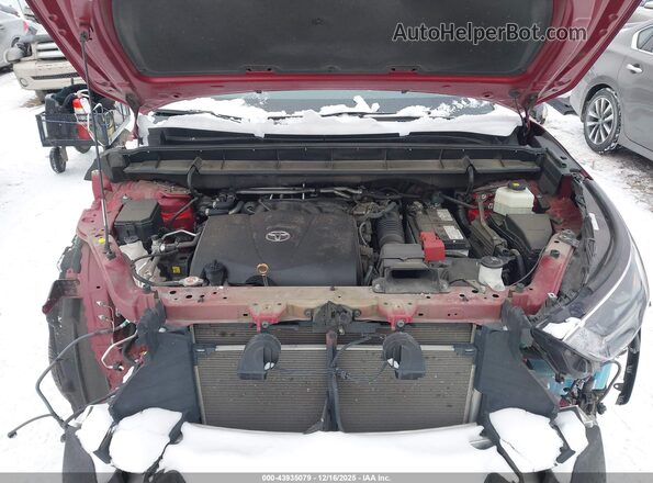 5TDGZRBH1MS144865 2021 TOYOTA LE Red Vista trasera
